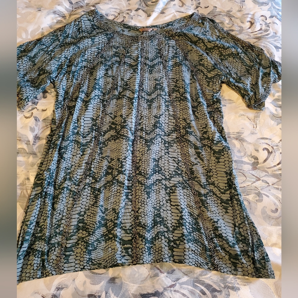 NWOT Khush Clothing Beaded Cold Shoulder Tunic